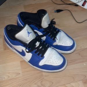 Size 9 Nike jordan 1 royal blue/ white/ black